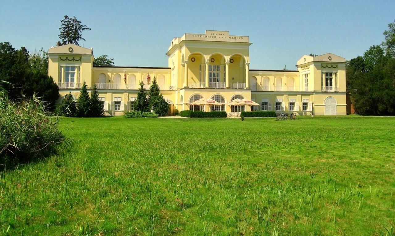 Apartman Nesyt Sedlec  Buitenkant foto